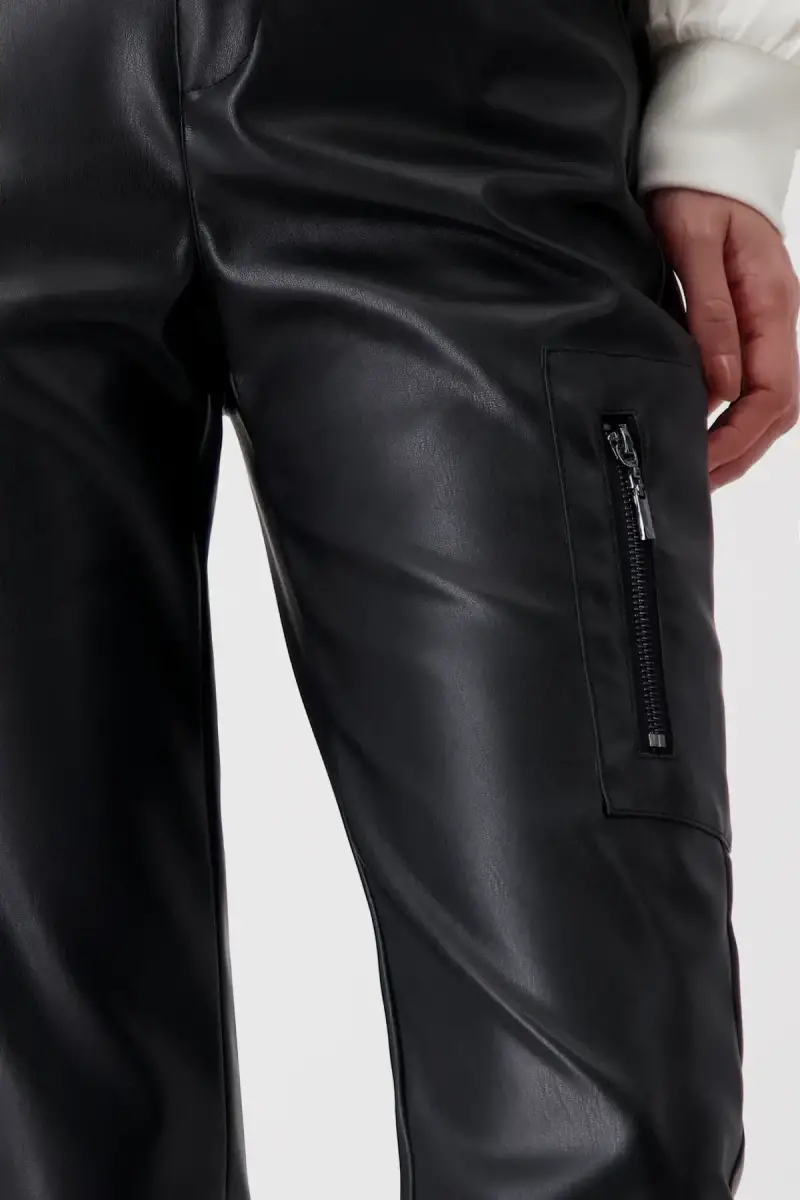 Monari Lederimitat Hose