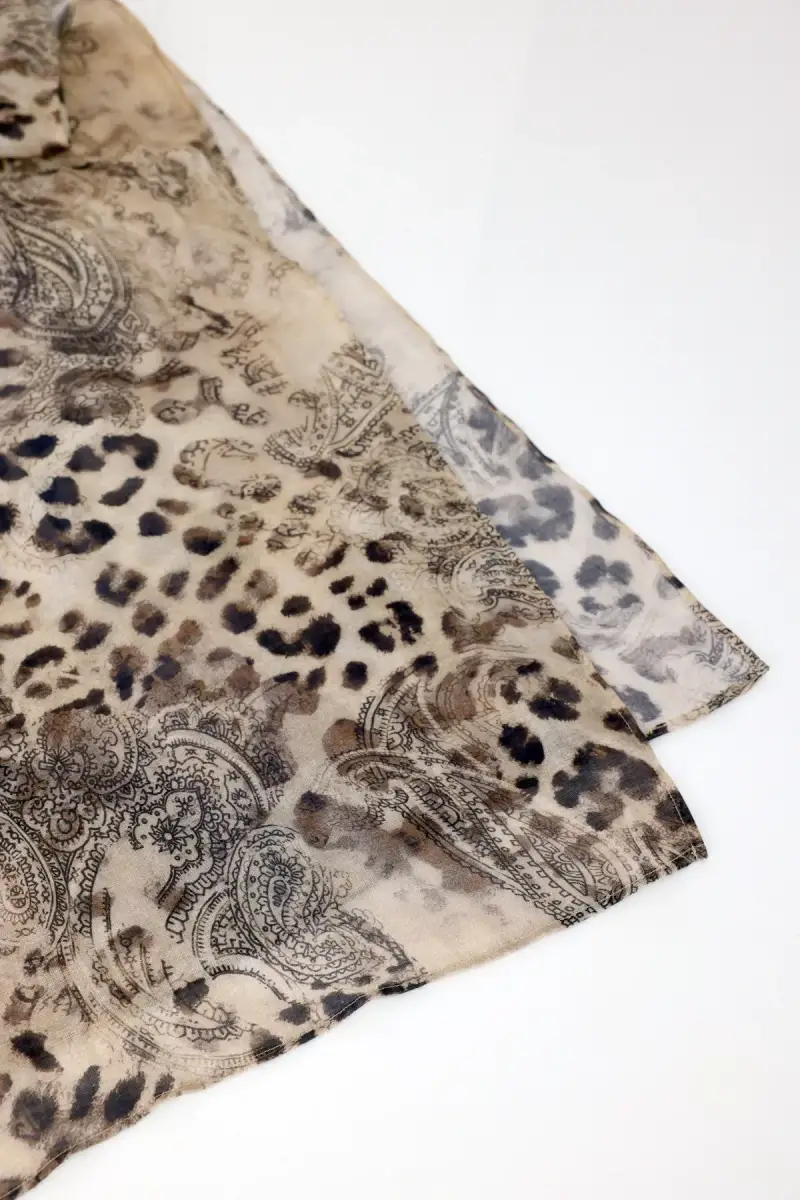 Monari Leichter Schal Mit Leo Paisleymuster