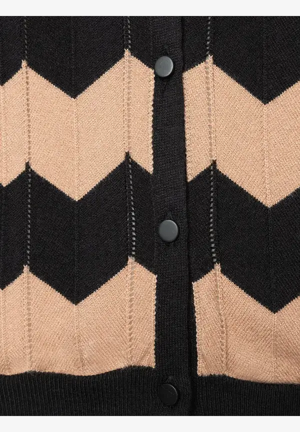More & More Cardigan, Zick Zack Dessin
