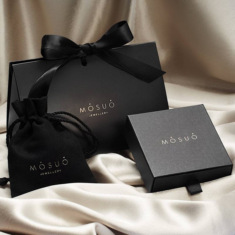 Mosuo Jewellery Diamant Buchstaben Halskette “P” - Vermeil