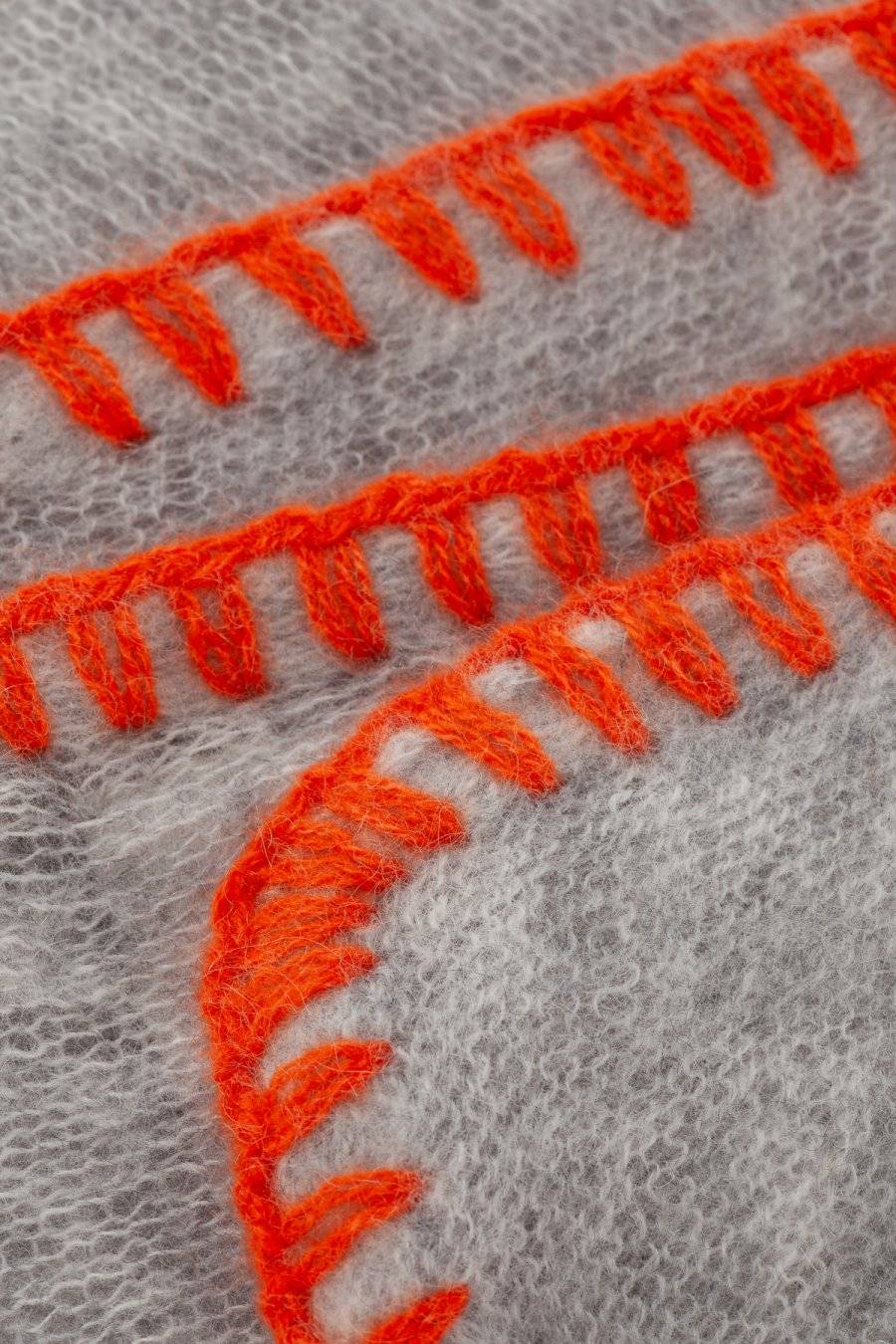 Mouleta Cashmere Schal | Colored Embroidery Border