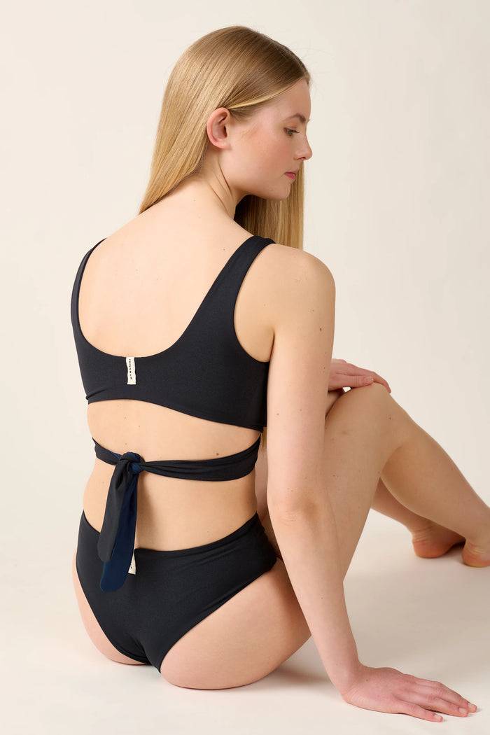 Mymarini CHEEKY SHORTS Black-grey