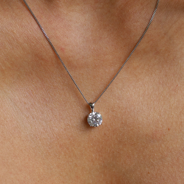 Nana Kay Classic Solitaire Halskette Dearest