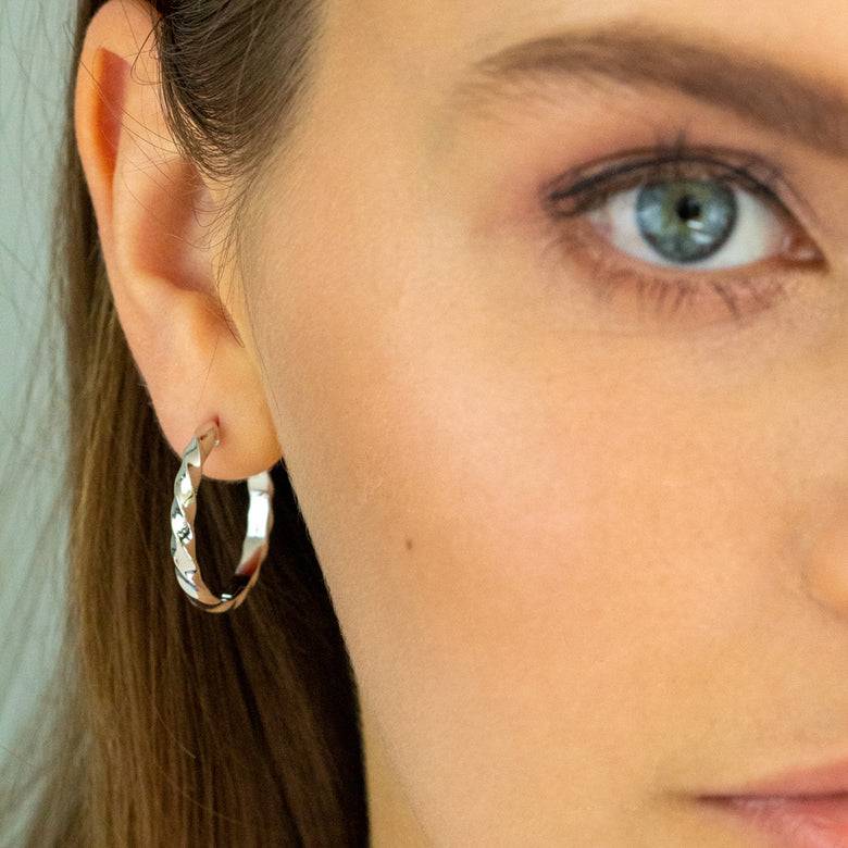 Nana Kay Solid Flair Ohrring Sequence