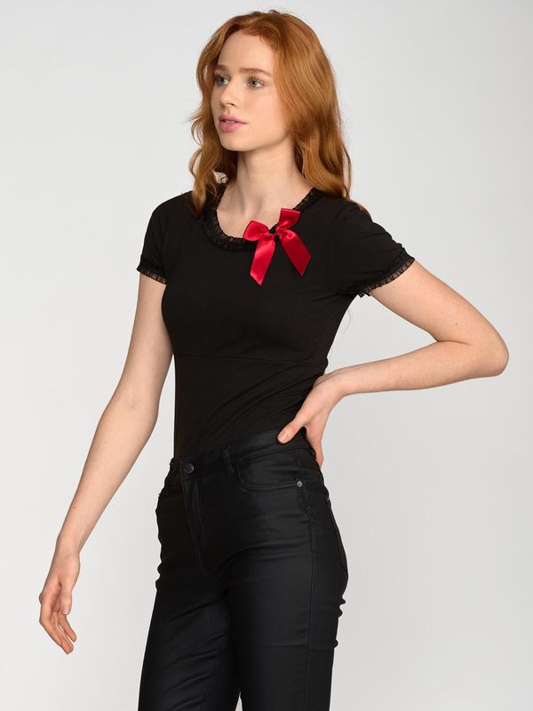 Nastrovje Potsdam Pussy Deluxe Bow On Black Shirt Female Schwarz