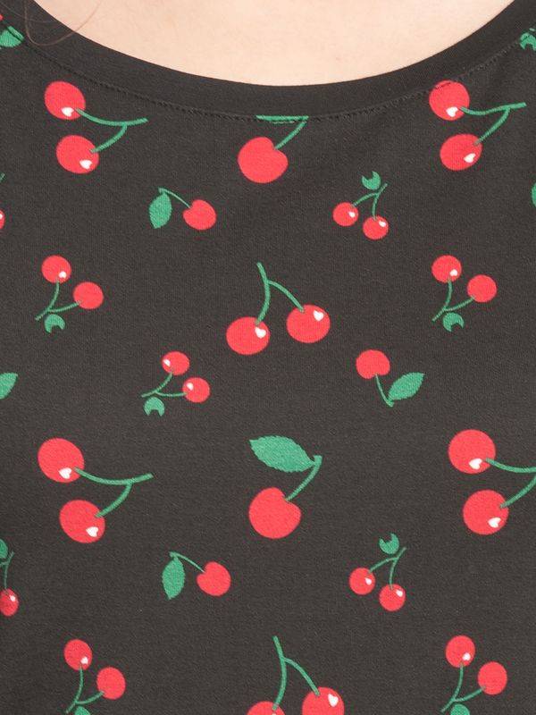 Nastrovje Potsdam Pussy Deluxe Cherries Damen Loose-Shirt Schwarz Allover