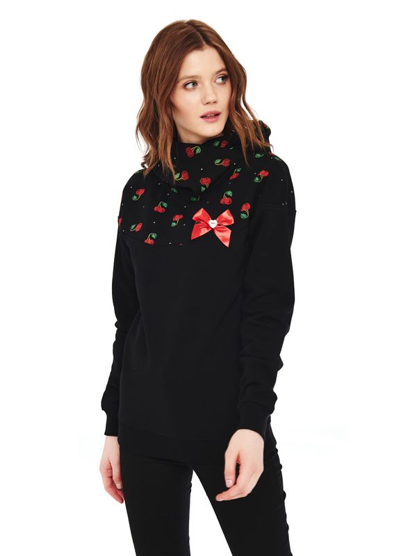 Nastrovje Potsdam Pussy Deluxe Cherry Bomb Schalkragenpullover Für Damen