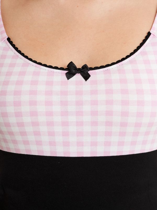 Nastrovje Potsdam Pussy Deluxe Lightpink Plaid Evie Damen T-Shirt Schwarz/lightpink