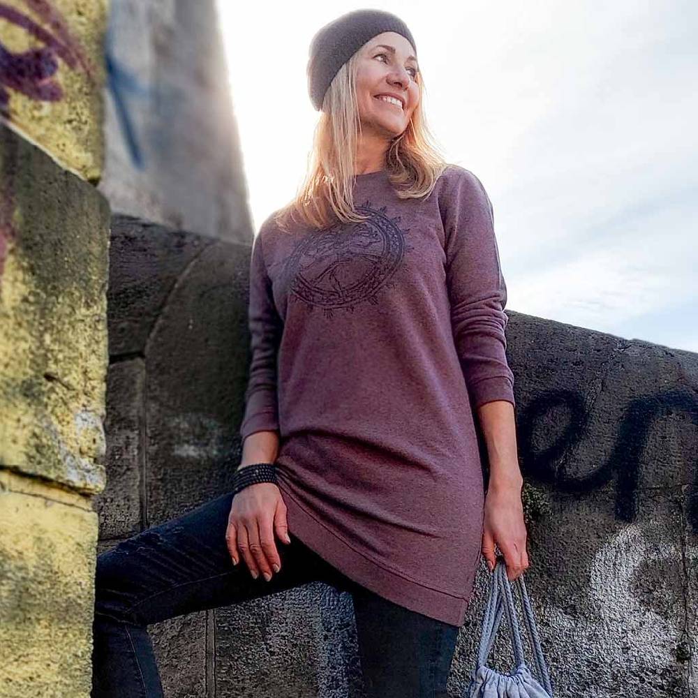 Natural Born Yogi Shiva Fever – Sweatshirt Kleid Berry