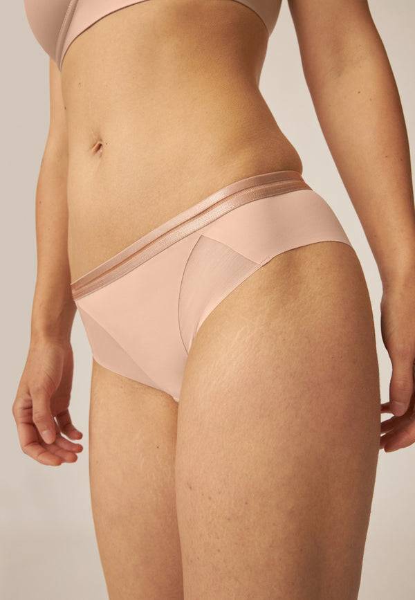 Naturana Clean Cut Slip mit Mesh-Details - Light Beige