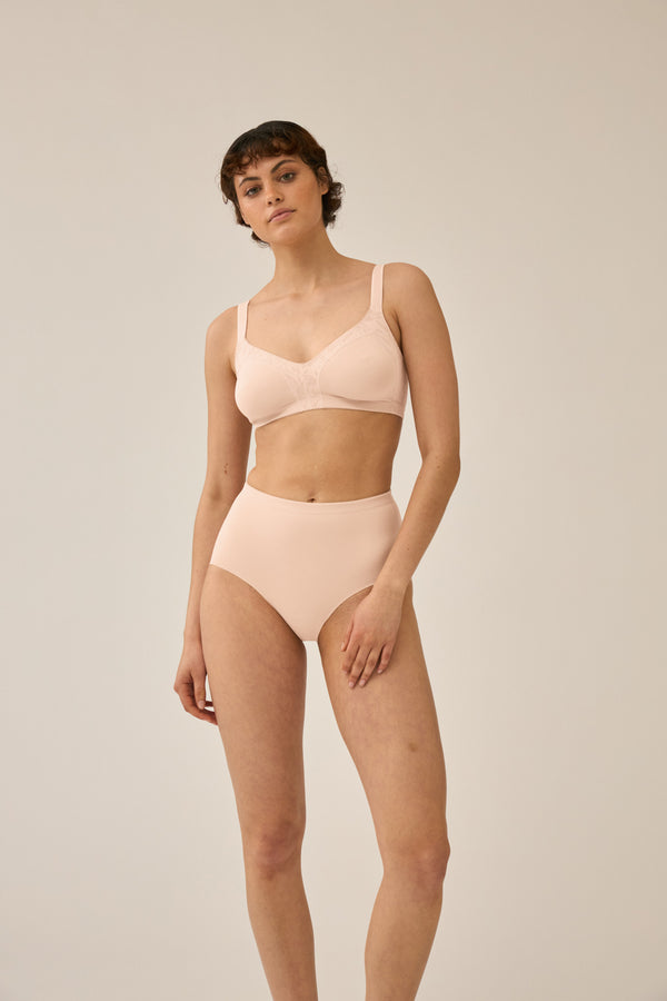 Naturana Minimizer Und Side Smoother BH Mit Spitze - Light Beige