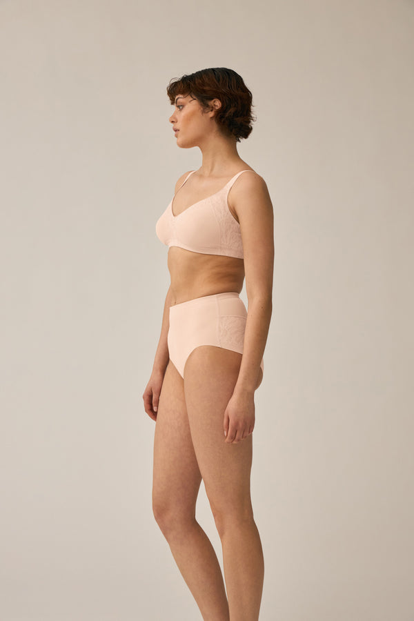 Naturana Minimizer Und Side Smoother BH Mit Spitze - Light Beige