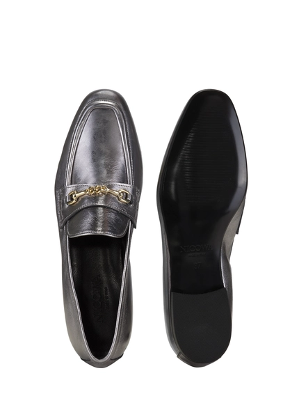 Nicowa Classic Loafer With Metal Application MOCASO In SILVERarticle Number NC8A21503031E-088