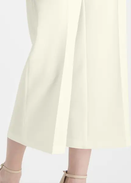 Nicowa Twill Culottes With Creases – CORADUE In WHITEarticle Number NC7A12018011E-004
