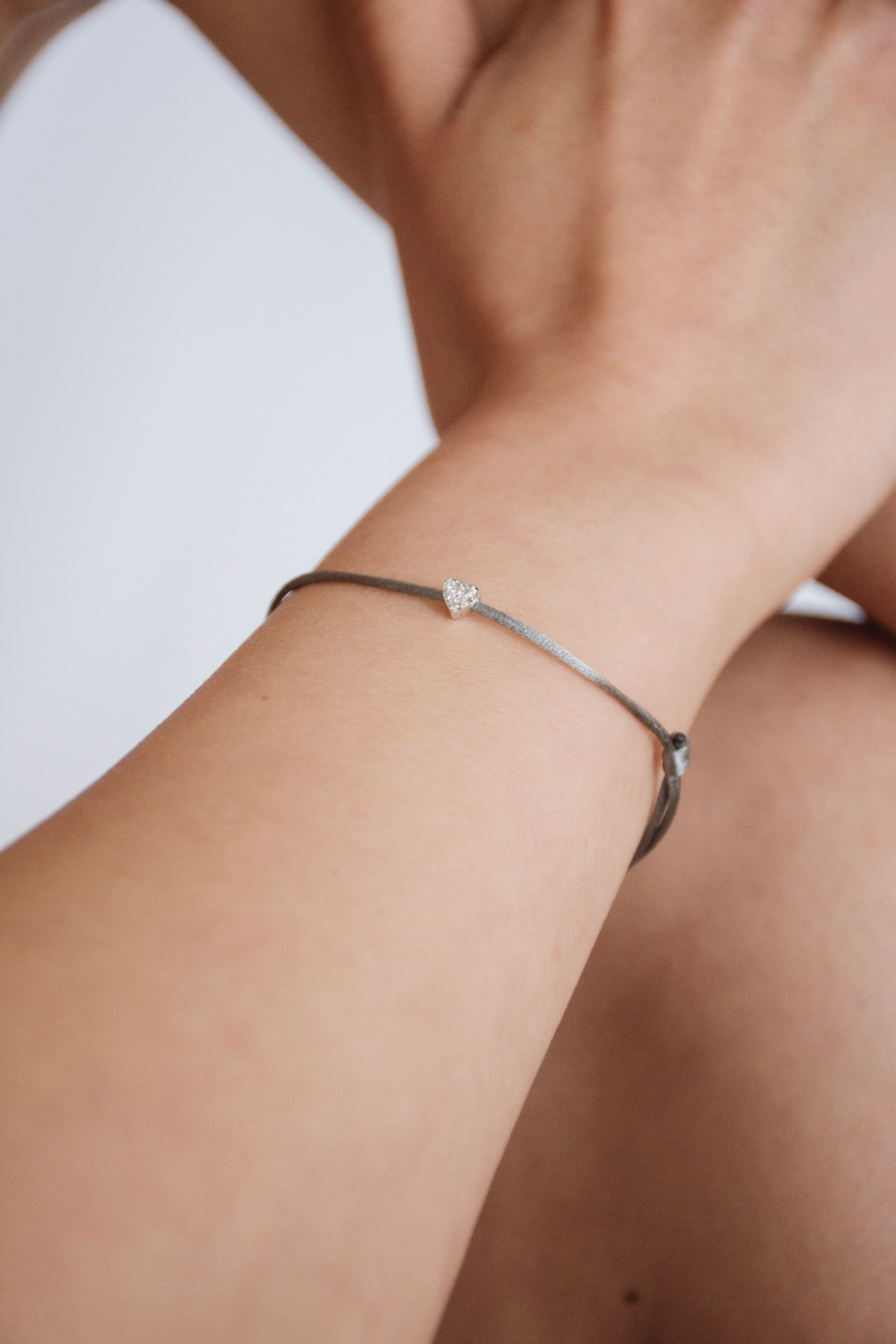 Nina Kastens Diamond Heart Bracelet Grey WG