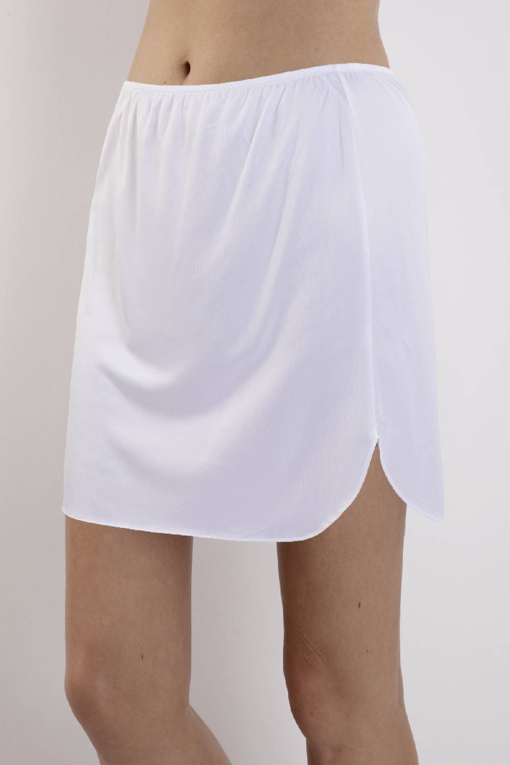 Nina Von C. Halbrock, ELEGANCE