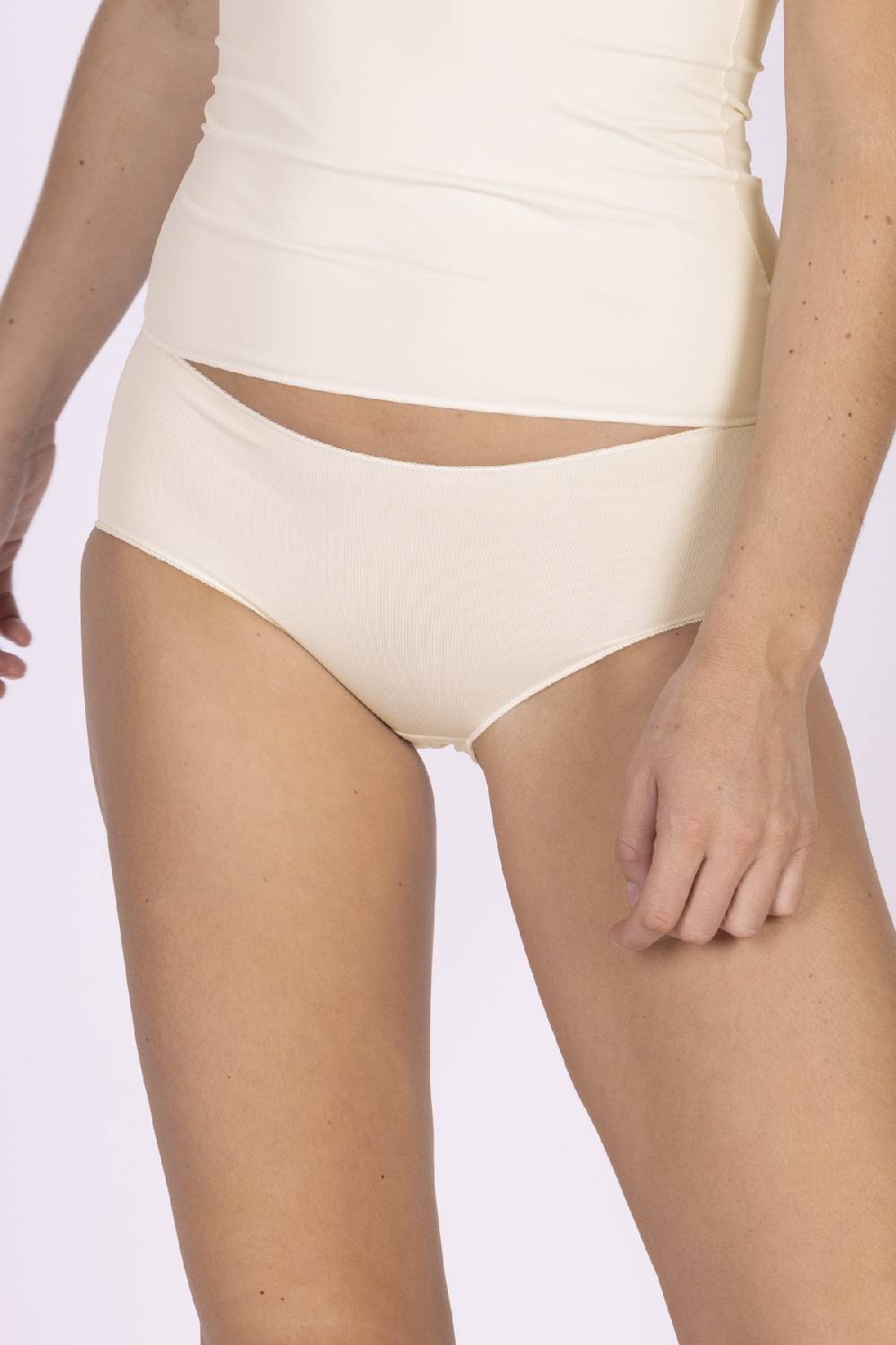 Nina Von C. Hipster, SECRET