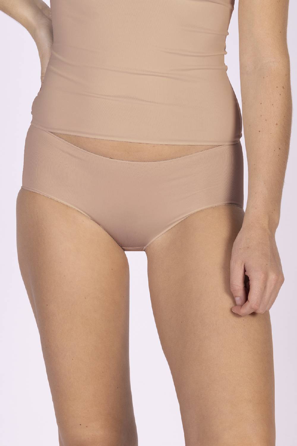 Nina Von C. Hipster, SECRET