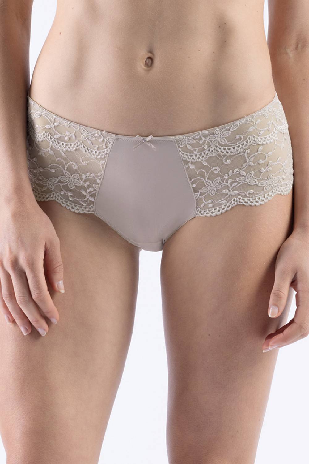 Nina Von C. Hipster, SILVER EDITION