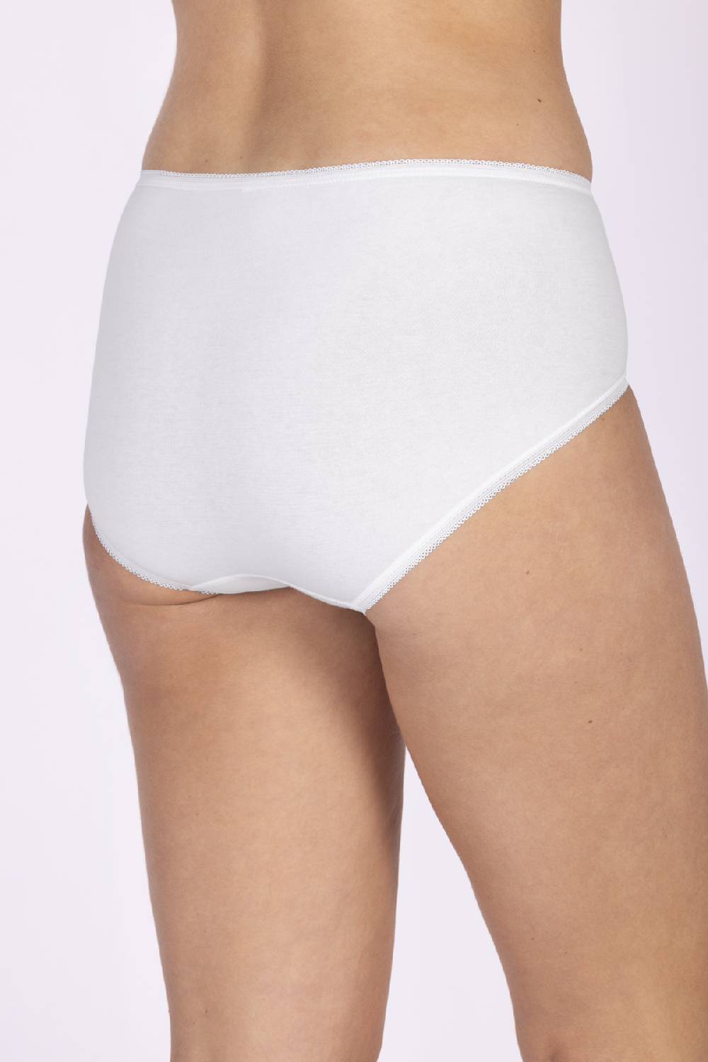 Nina Von C. Hüftslip