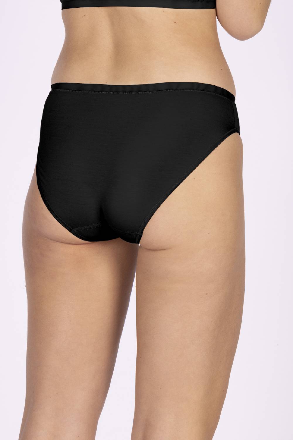 Nina Von C. Jazzpant, PLEASURE