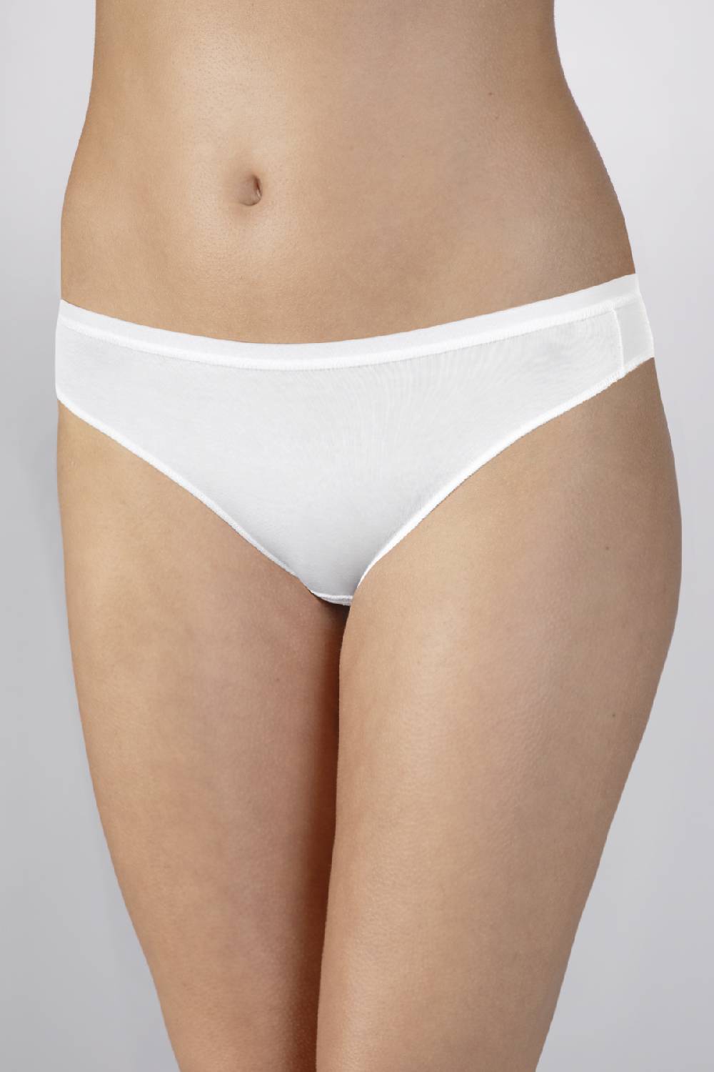 Nina Von C. Minislip