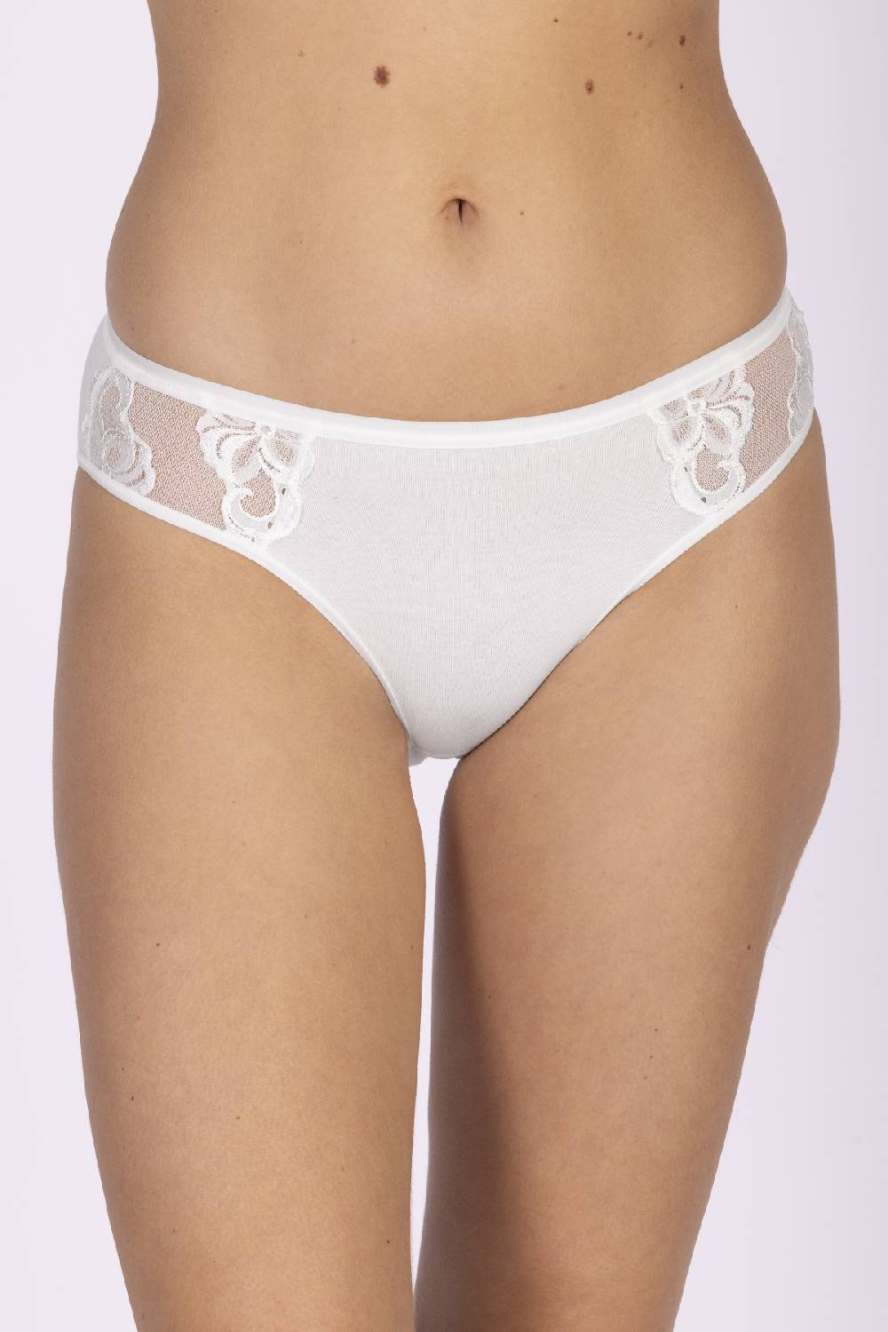 Nina Von C. Minislip