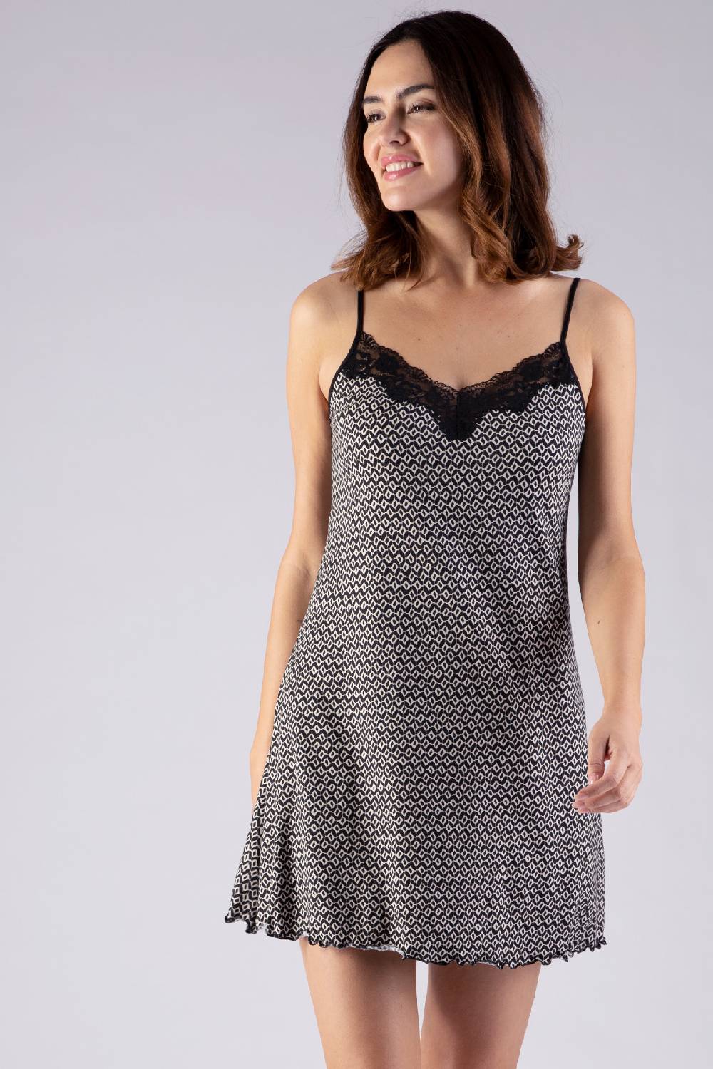 Nina Von C. Negligé