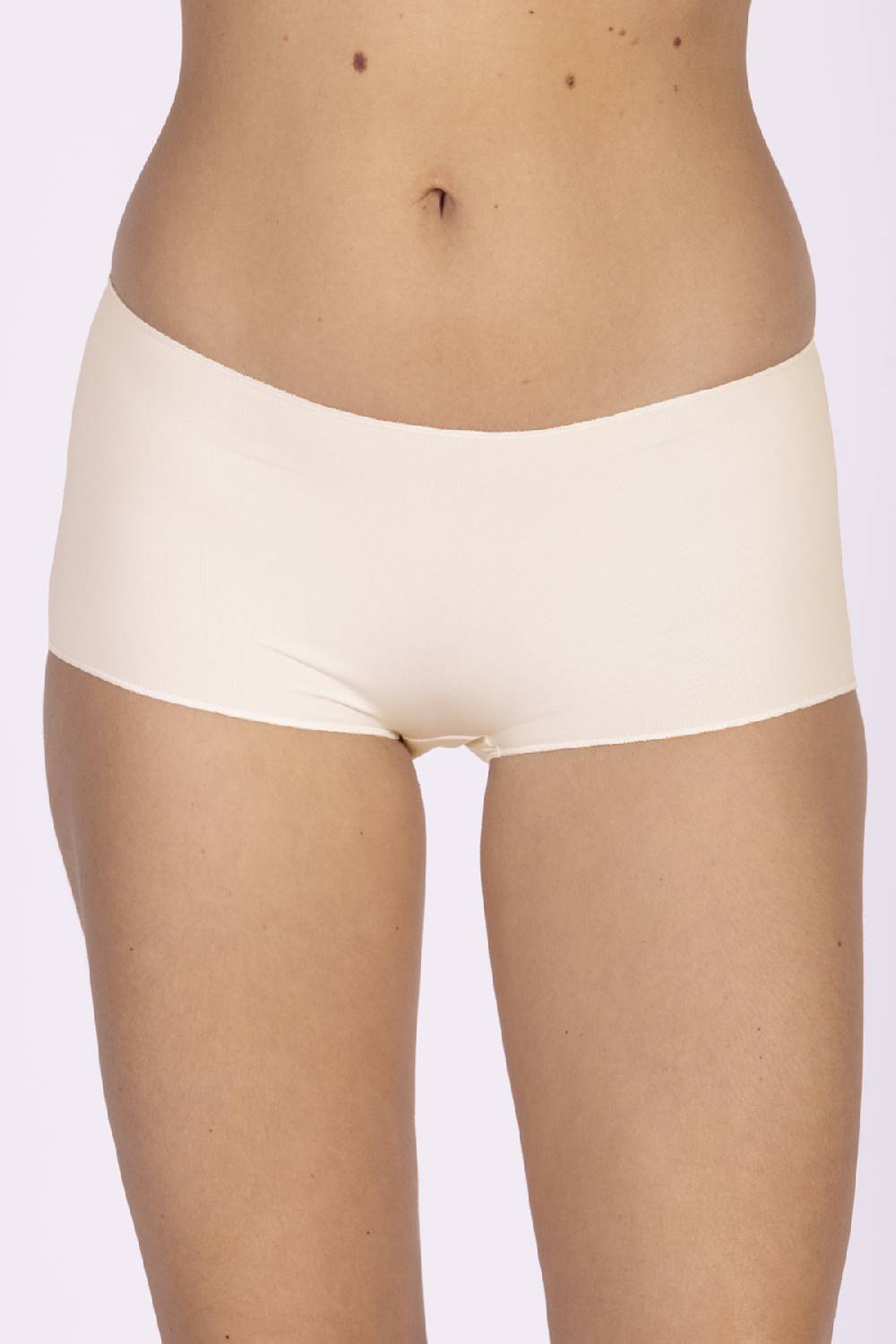 Nina Von C. Shorts, SECRET