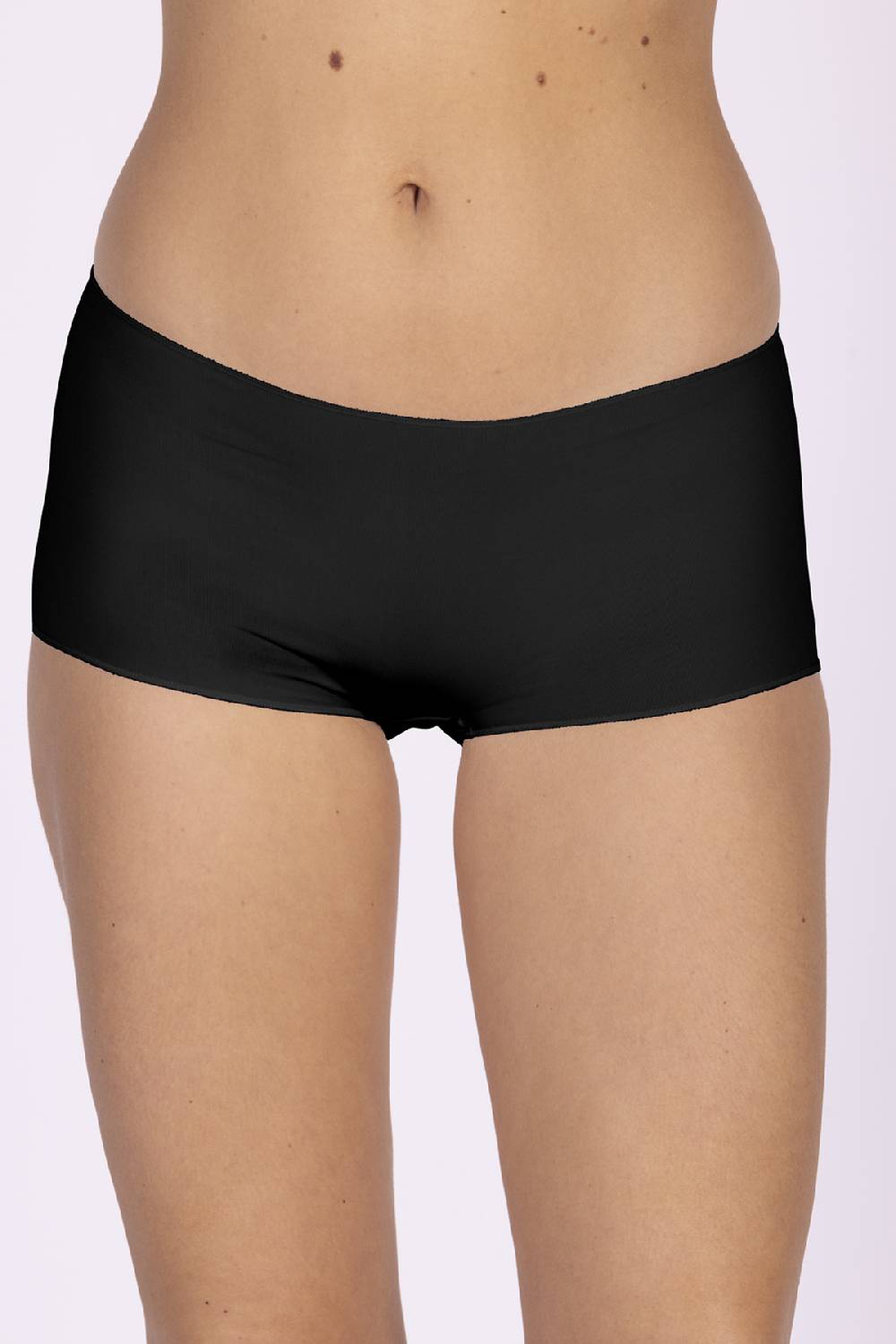 Nina Von C. Shorts, SECRET