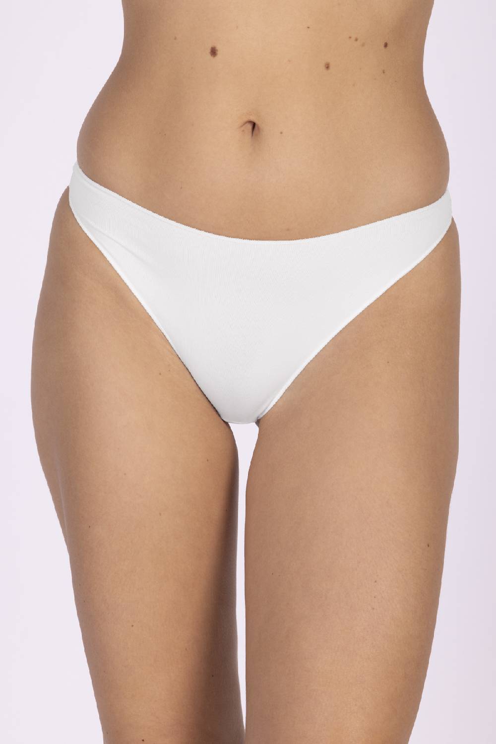 Nina Von C. String, SECRET