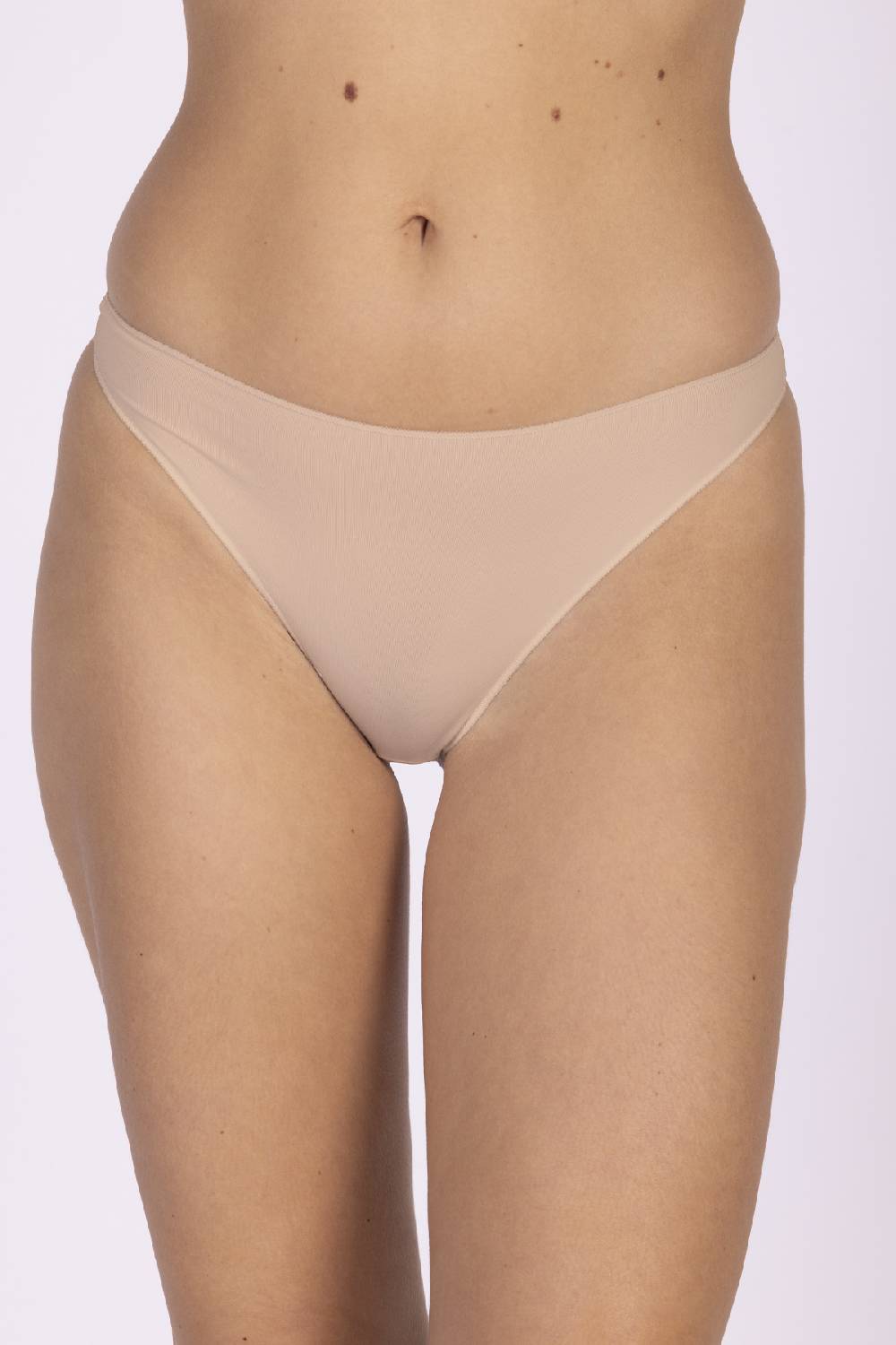 Nina Von C. String, SECRET