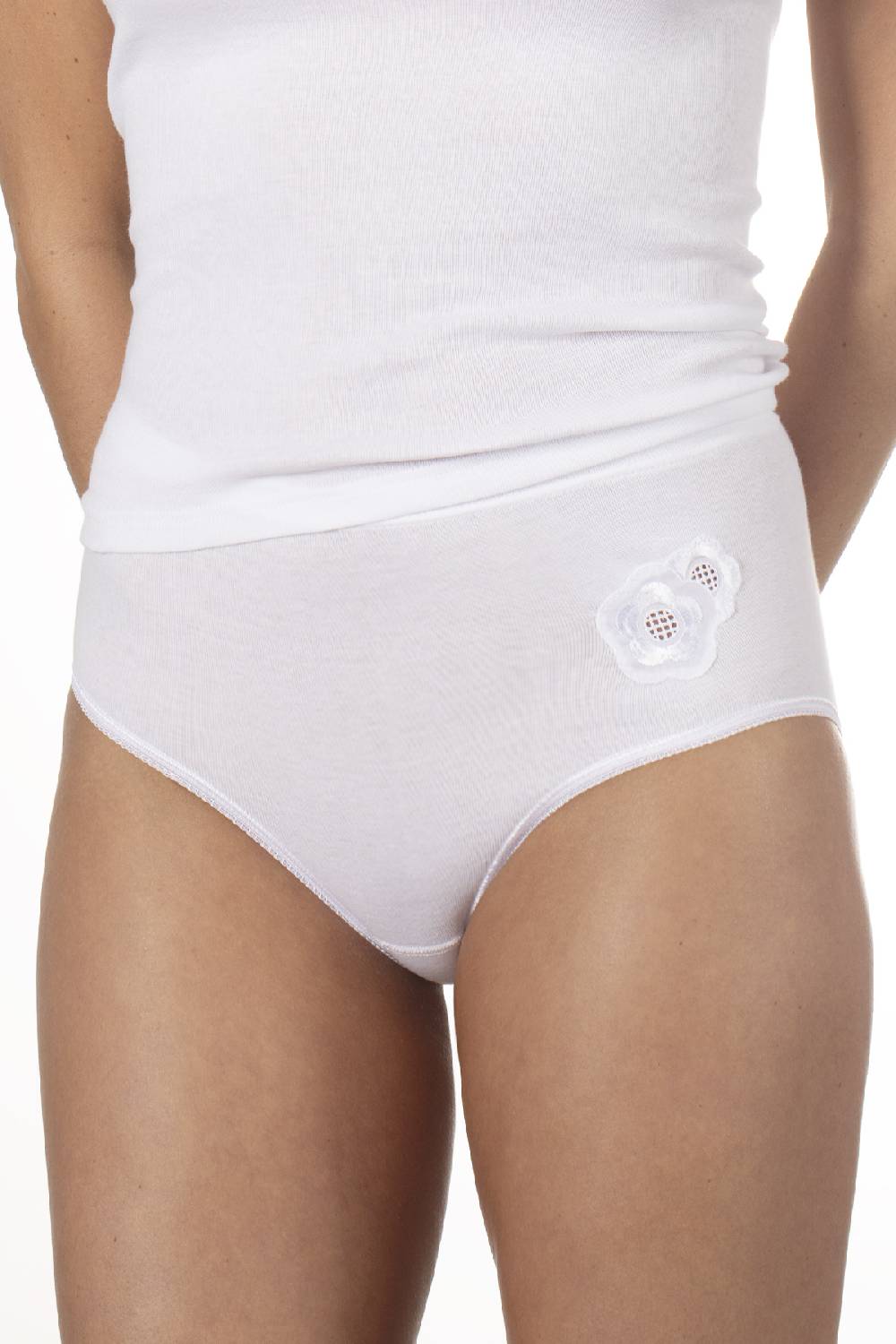 Nina Von C. Taillenslip, DAILY