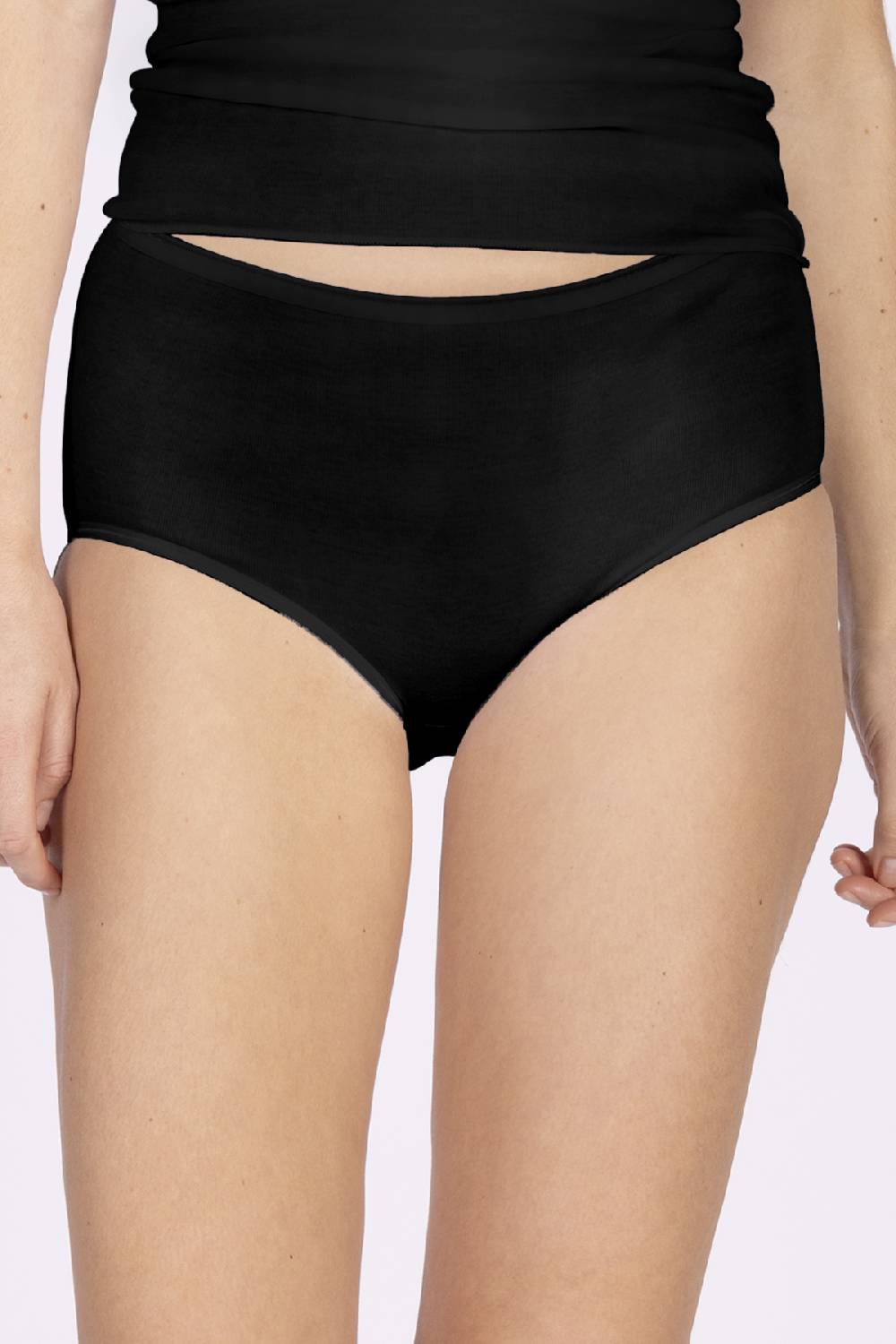 Nina Von C. Taillenslip, FINE COTTON