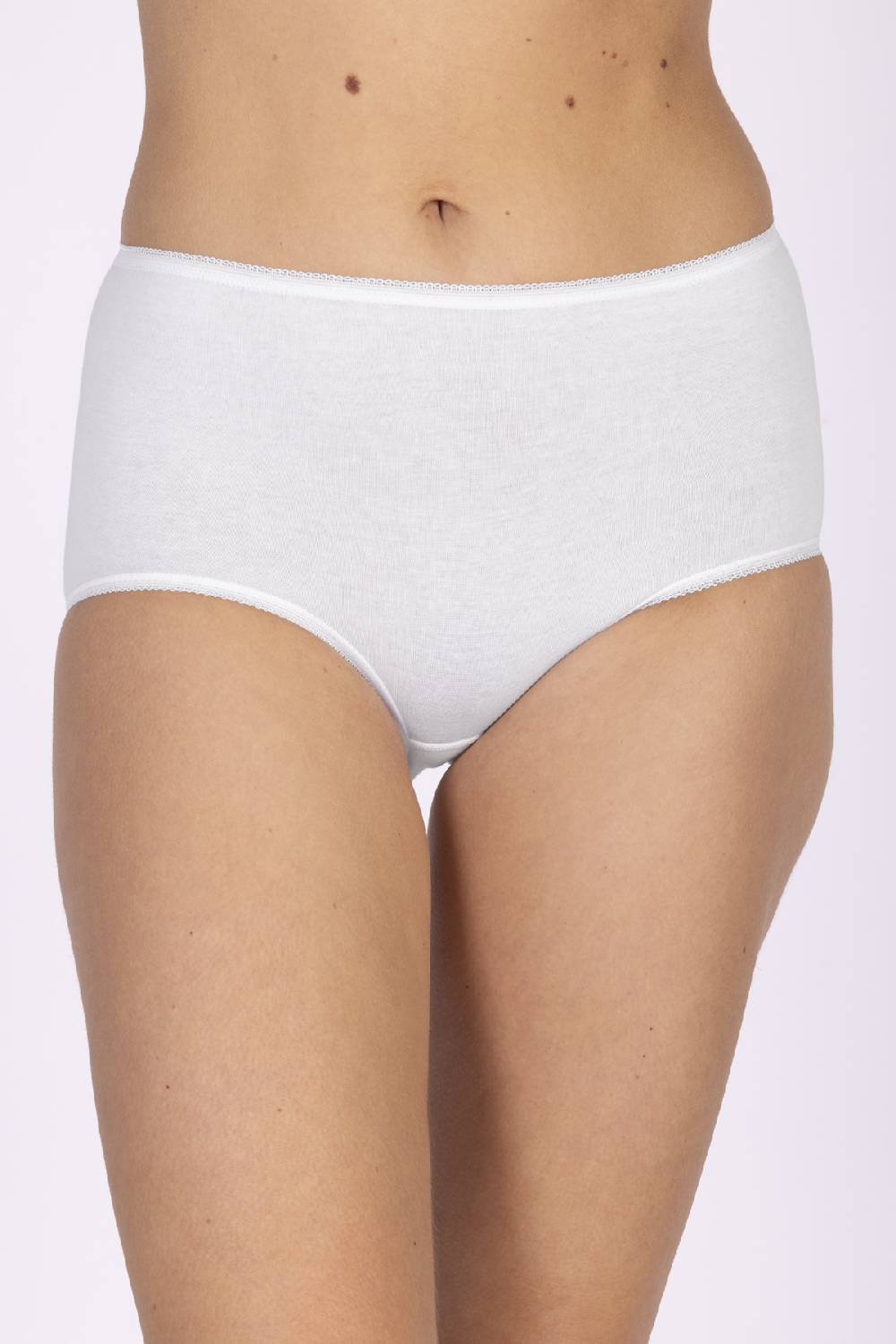 Nina Von C. Taillenslip