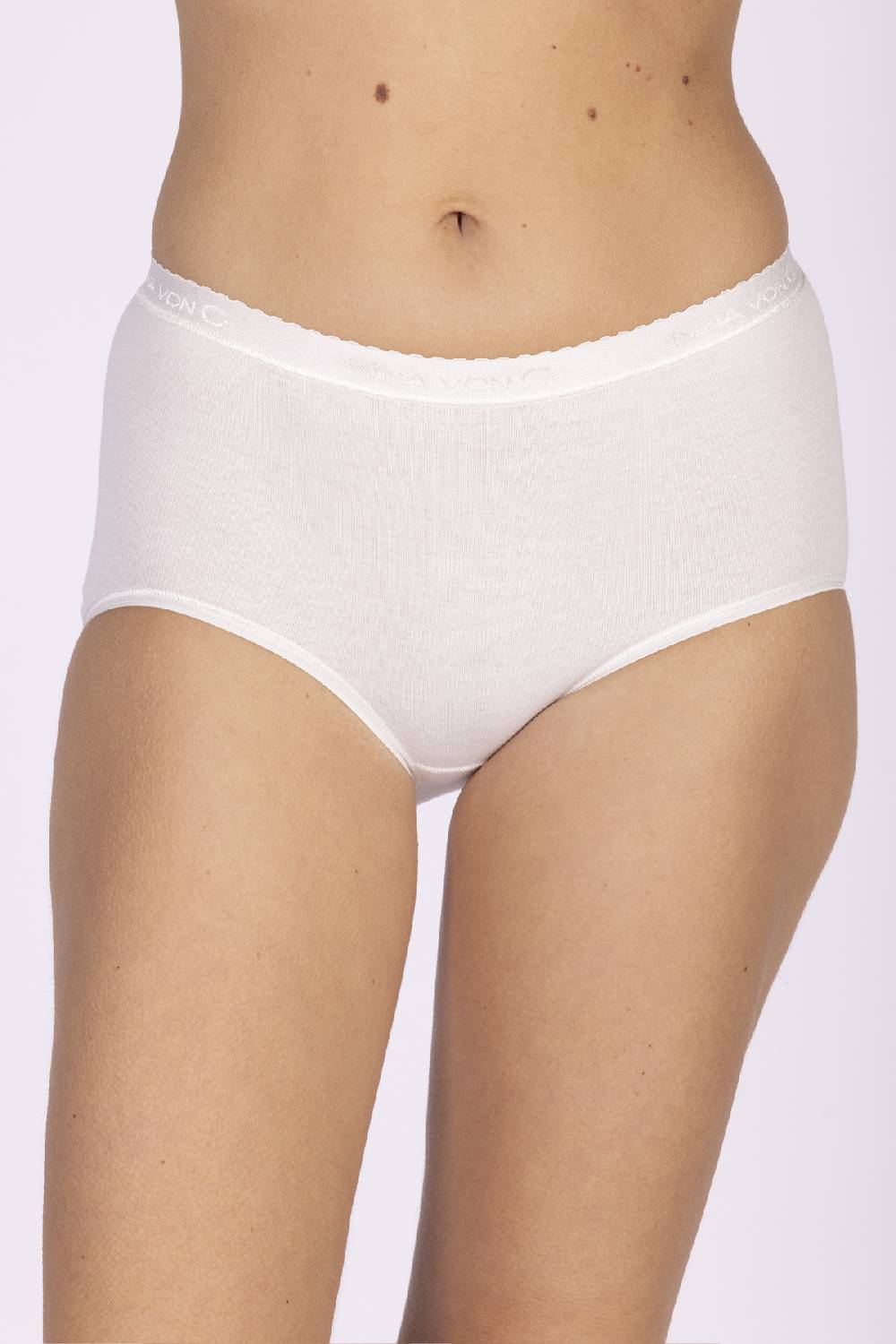 Nina Von C. Taillenslip