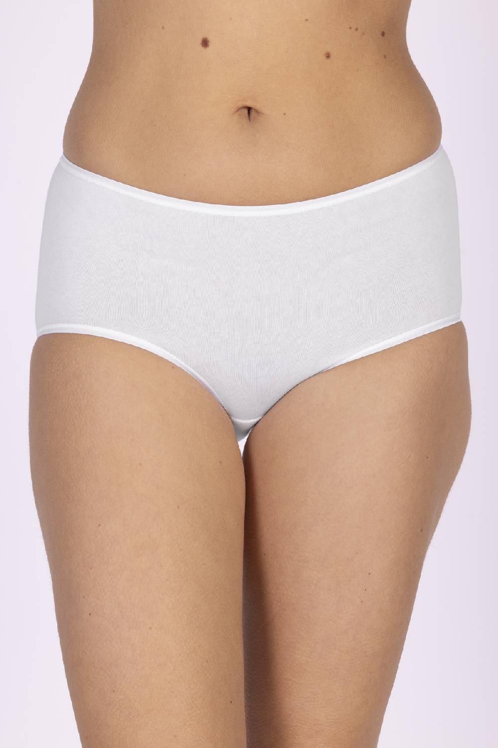 Nina Von C. Taillenslip