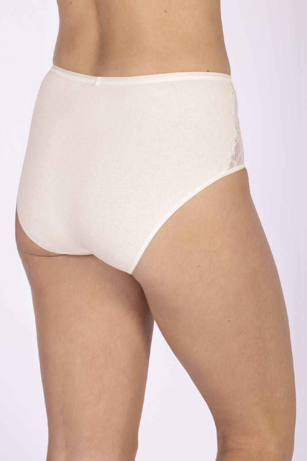 Nina Von C. Taillenslip