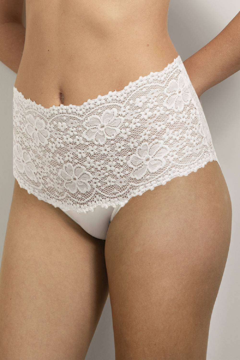 Nina Von C. Taillenslip, MILLEFLEURS