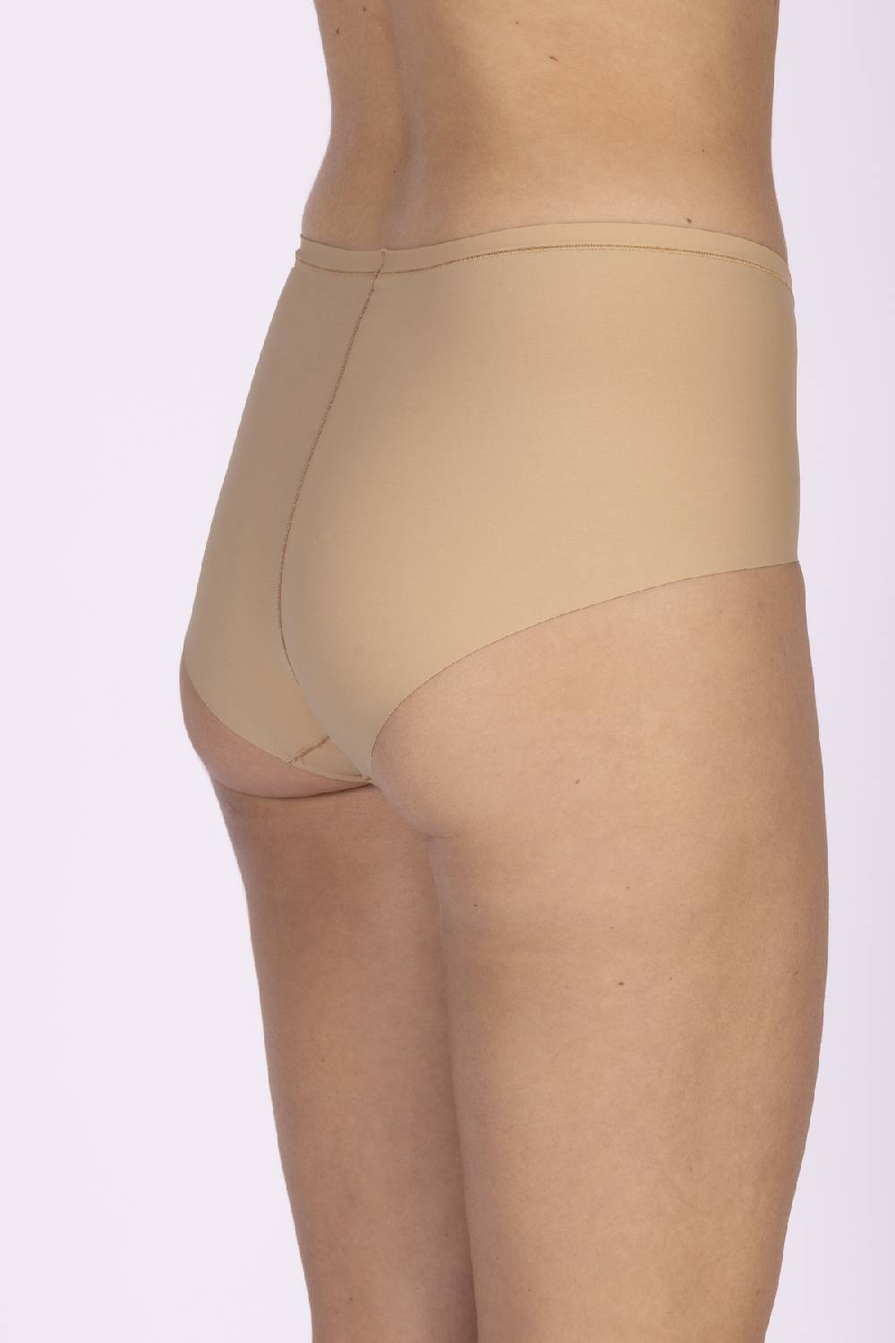 Nina Von C. Taillenslip, SECRET SOFT