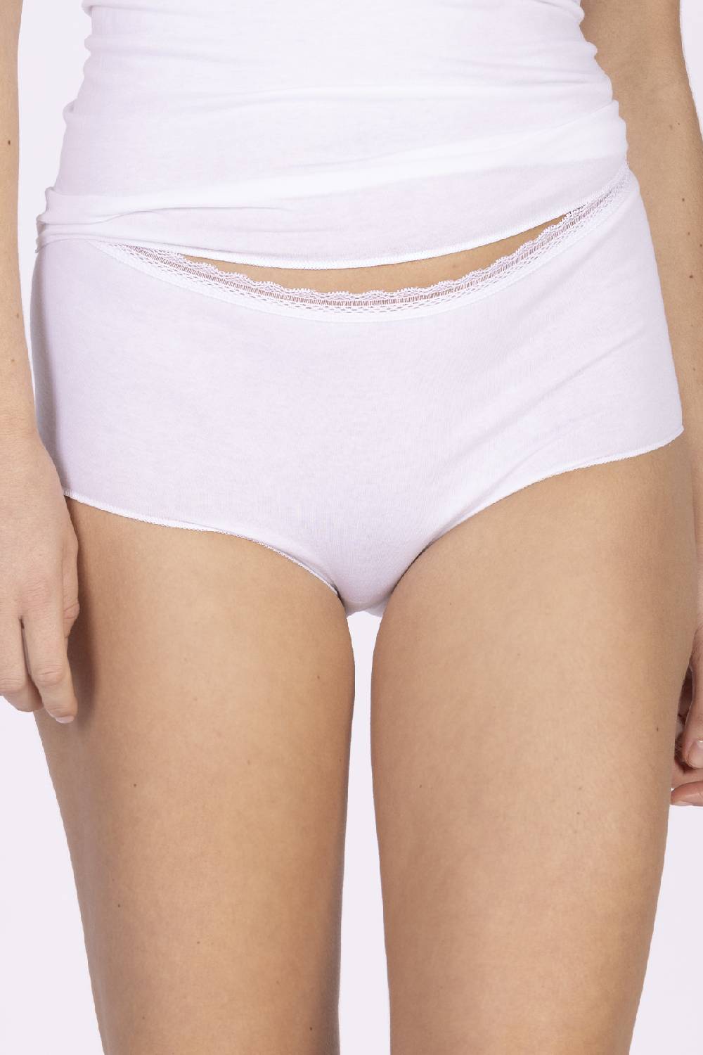 Nina Von C. Taillenslip, Simply