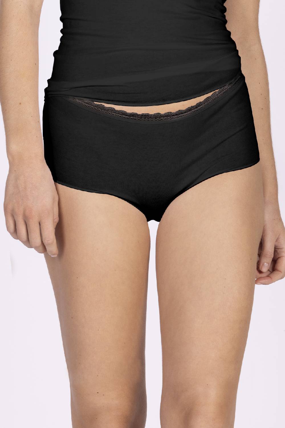 Nina Von C. Taillenslip, Simply