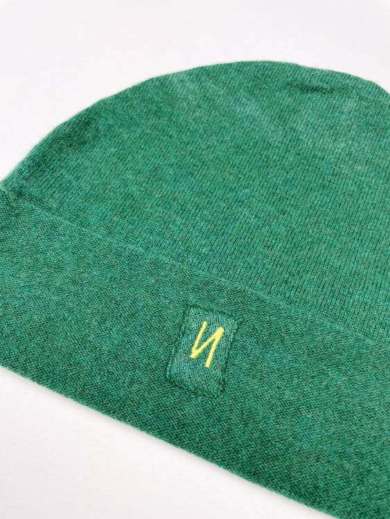 Nonoi Studio BLATTGRÜNE MÜTZE "DEHLI" AUS WOLLE // UNISEX