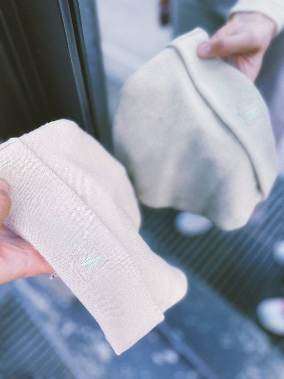 Nonoi Studio HELLBRAUNE MÜTZE "MILANO" AUS KASCHMIR // UNISEX