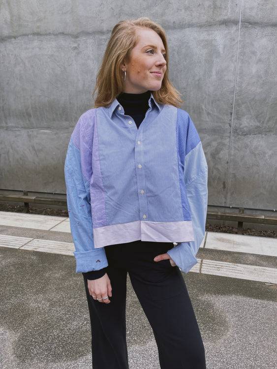 Nonoi Studio Blouson // Hellblau + Flieder // Onesize