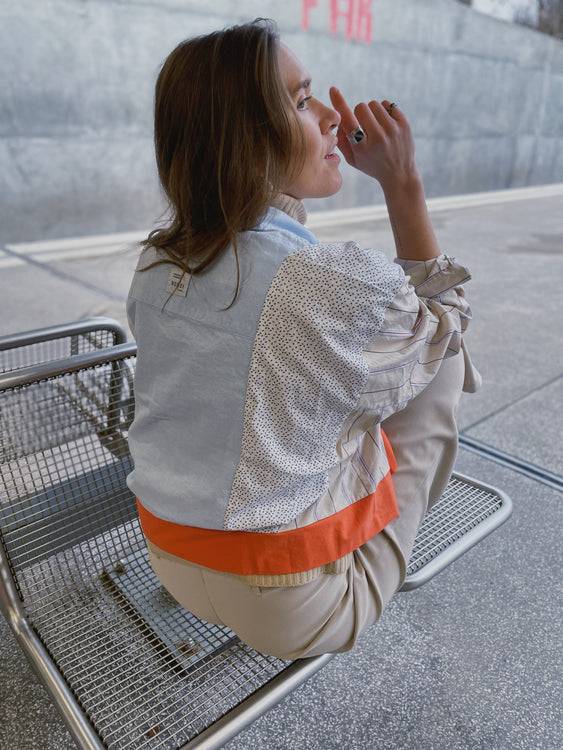 Nonoi Studio Blouson // Hellblau + Orange // Onesize