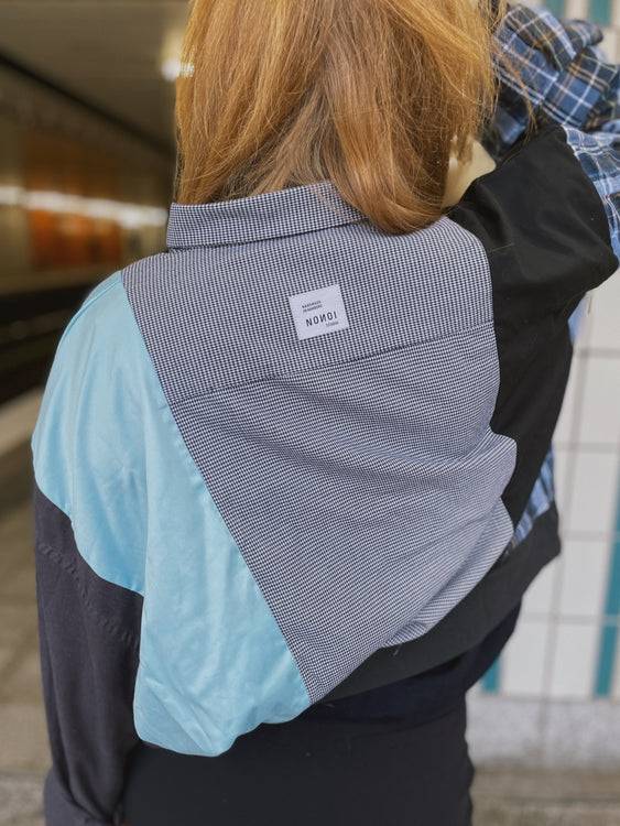 Nonoi Studio Blouson // Schwarz + Türkis // Onesize