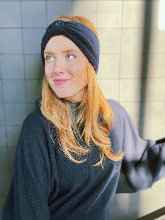 Nonoi Studio DUNKELBLAUES STIRNBAND "FLUF" // KASCHMIR