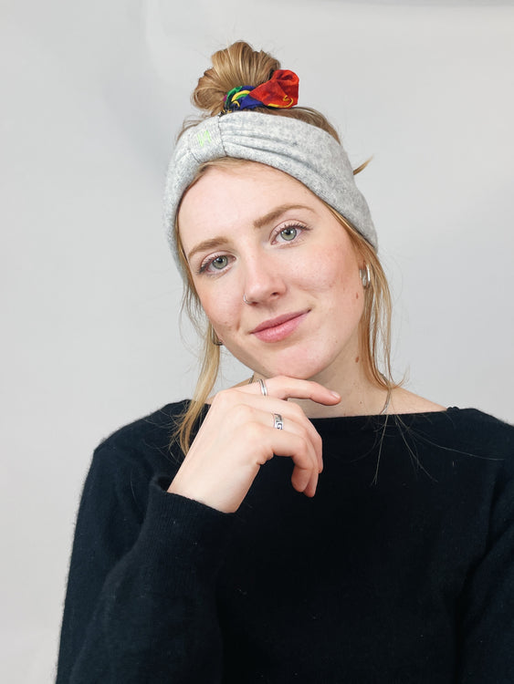 Nonoi Studio STIRNBAND "ARGUALAS" HELLGRAU // KASCHMIR