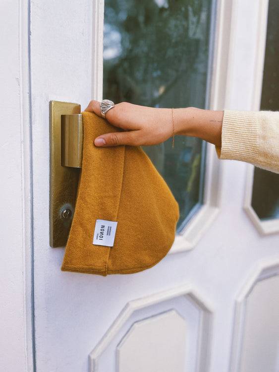 Nonoi Studio SENFGELBE MÜTZE "CILLO" AUS KASCHMIR // UNISEX